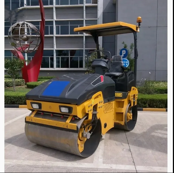 China Brand New Road Machinery Xmr303 3 Ton Double Steel Wheel Pneumatic Tire Roller Mini Asphalt Double Drum Hydraulic Vibratory Compactor Road Roller